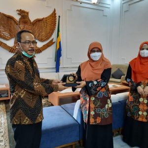 puspaga Penandatangan MoU Pusat Pembelajaran Keluarga (PUSPAGA) di Pendopo Kota Bandung